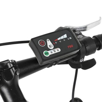 Elektrische fiets stuurdisplay met knoppen en batterijniveau-indicator.